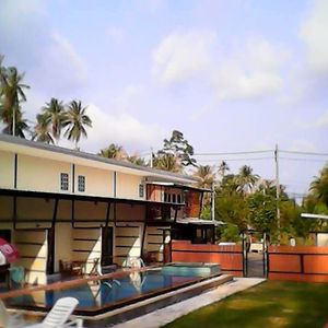 Laemsor Modern House Resort